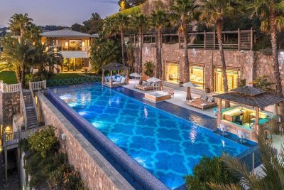 Wonen in deze Alang Alang Villa? Dat kost je 60 miljoen euro!